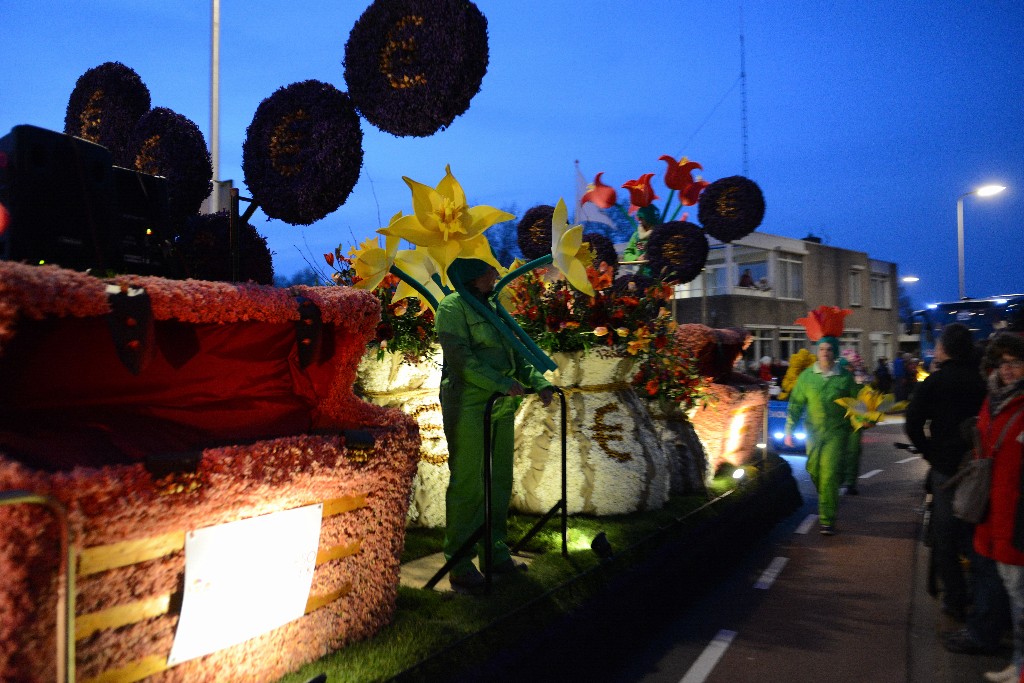 ../Images/Bloemencorso 2015 141.jpg